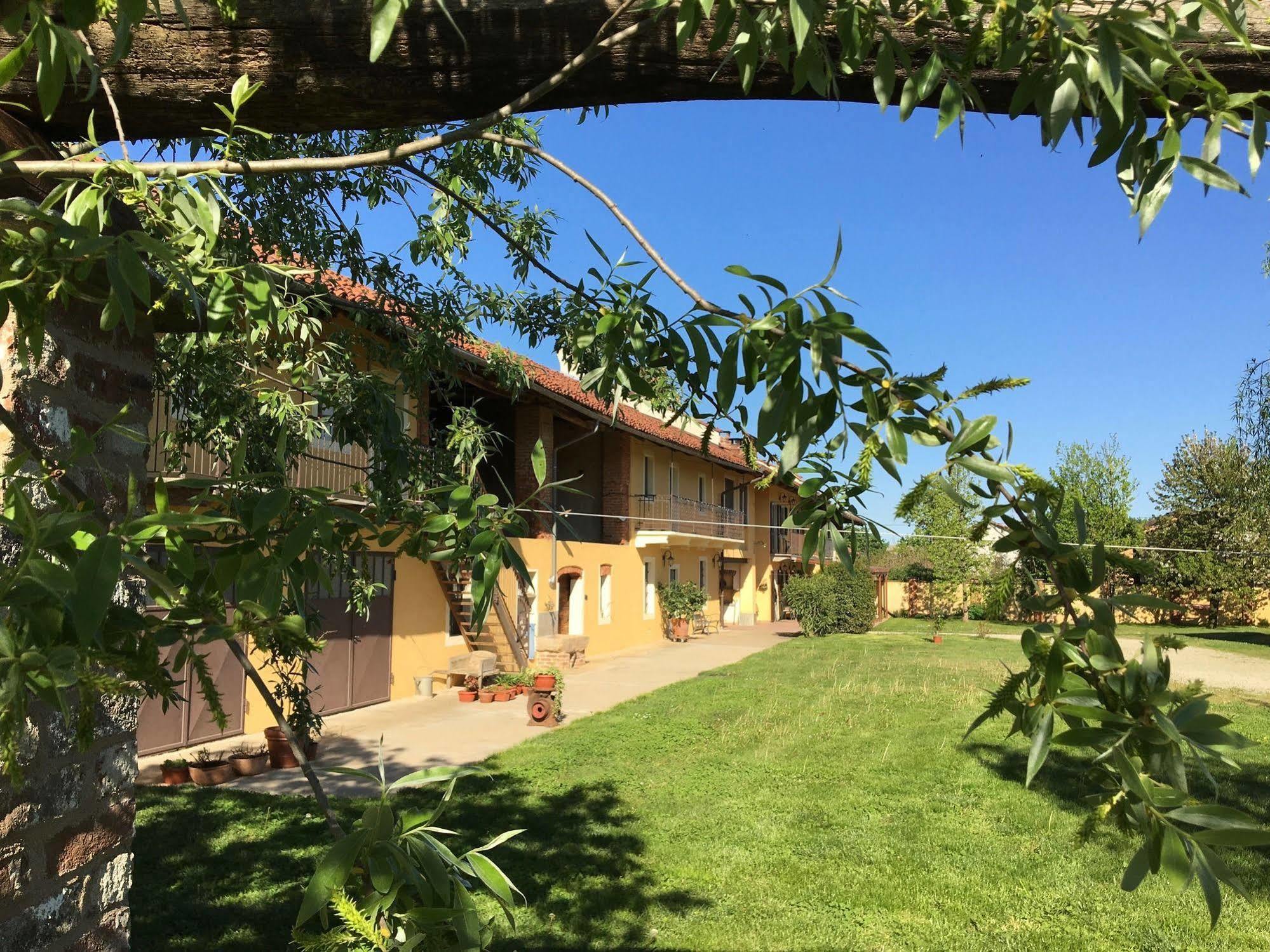 Bed and Breakfast Quattro Gatti Airasca Экстерьер фото