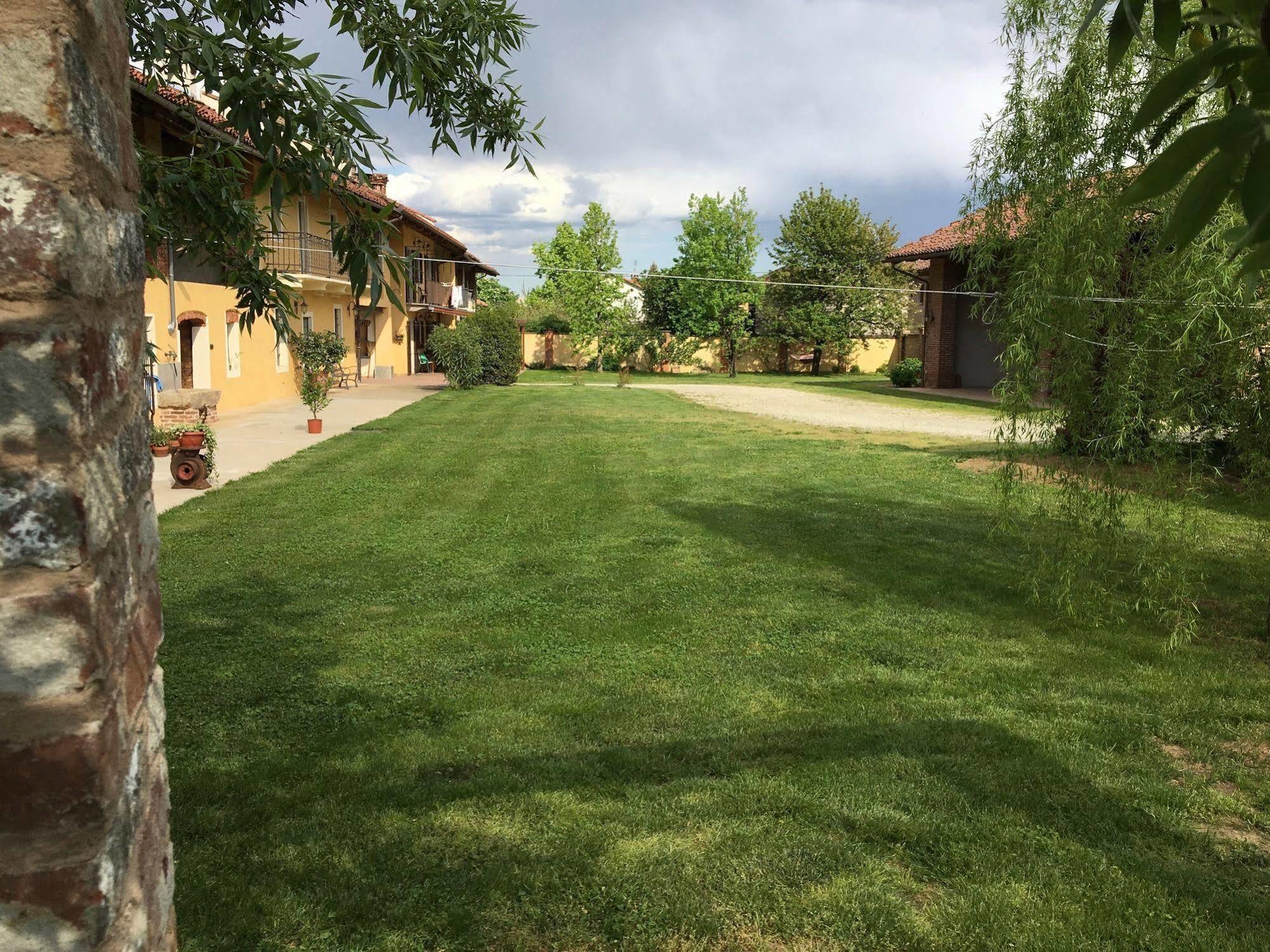 Bed and Breakfast Quattro Gatti Airasca Экстерьер фото